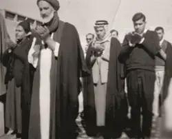 صورة السيد هاشم الحداد أثناء إقامة صلاة عيد الفطر